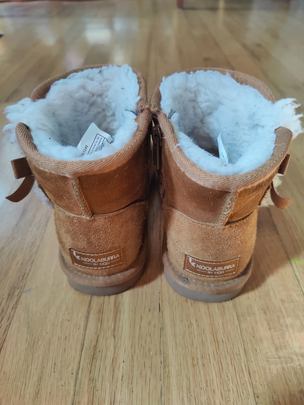 Koolaburra Kids Tan Shearling-Lined Ankle Boots with Bow- Size 1 Youth